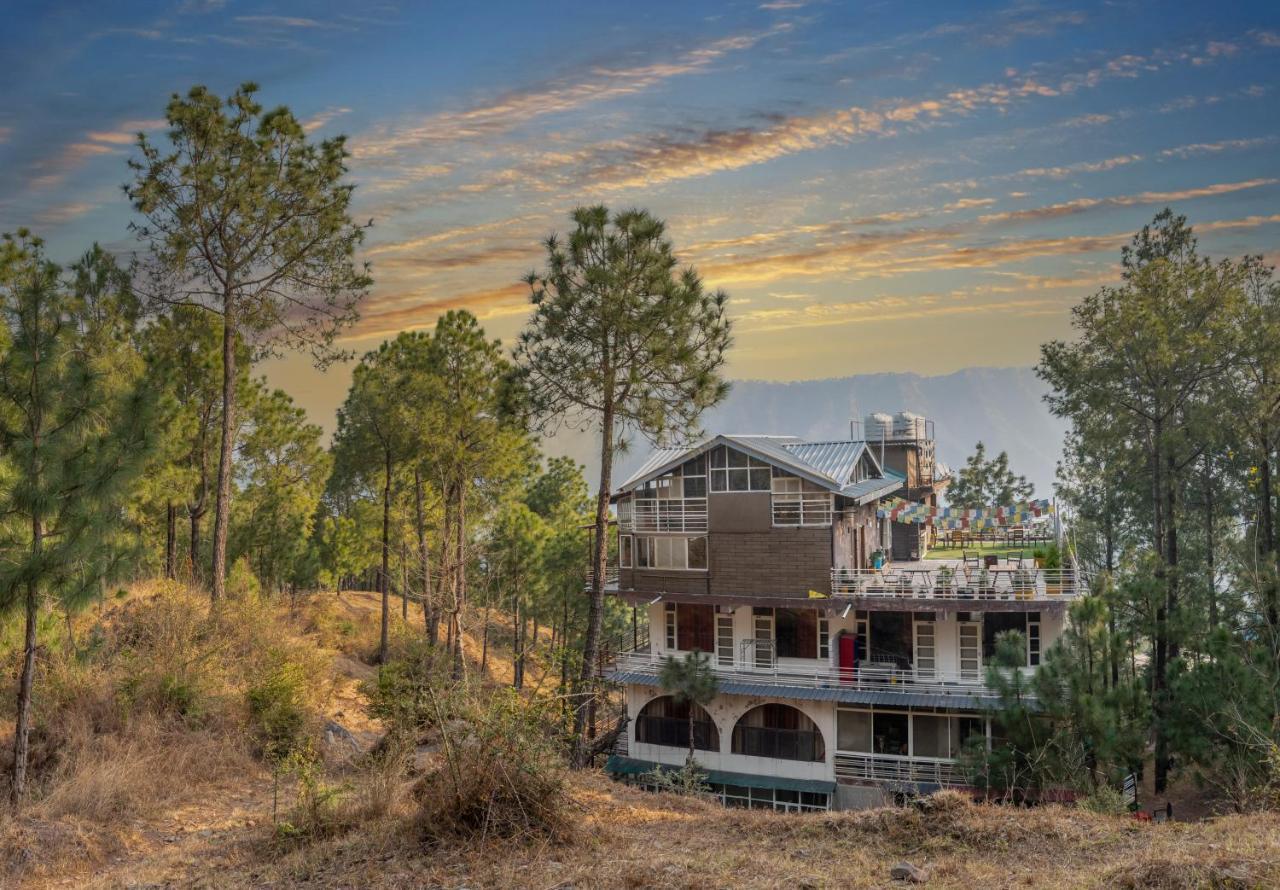 The Hillcrest Paradise Касаули Екстериор снимка