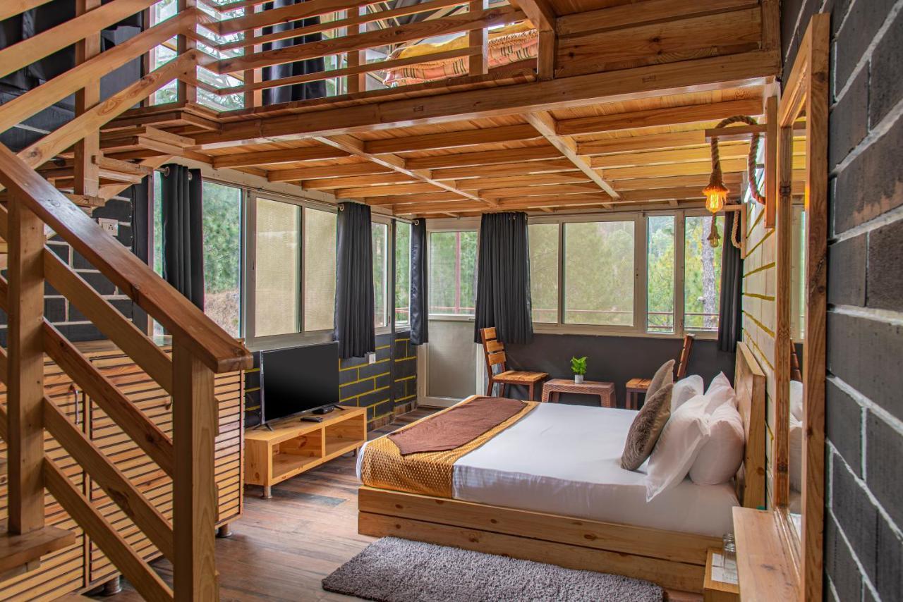 The Hillcrest Paradise Касаули Екстериор снимка