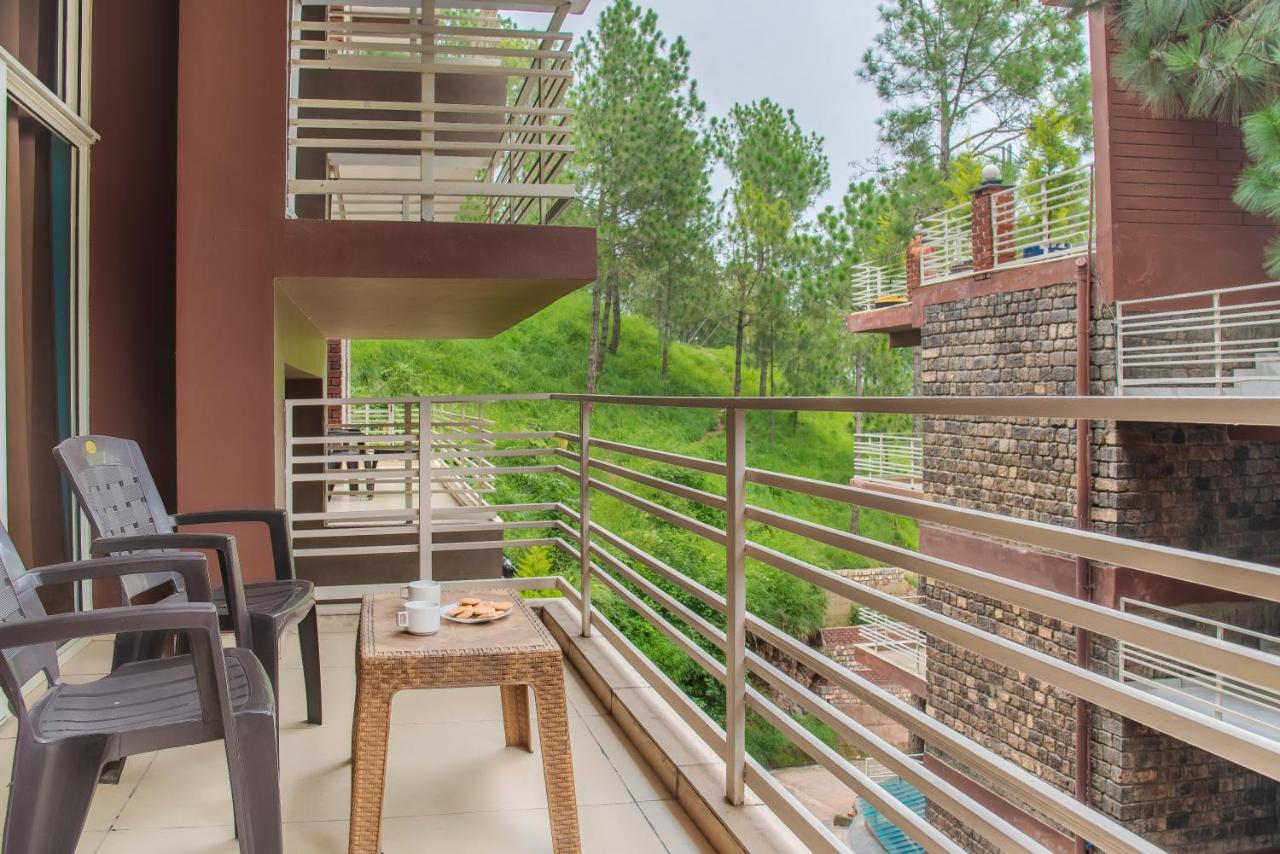 The Hillcrest Paradise Касаули Екстериор снимка