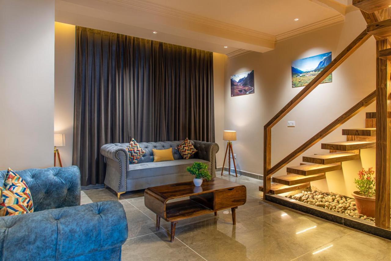 The Hillcrest Paradise Касаули Екстериор снимка