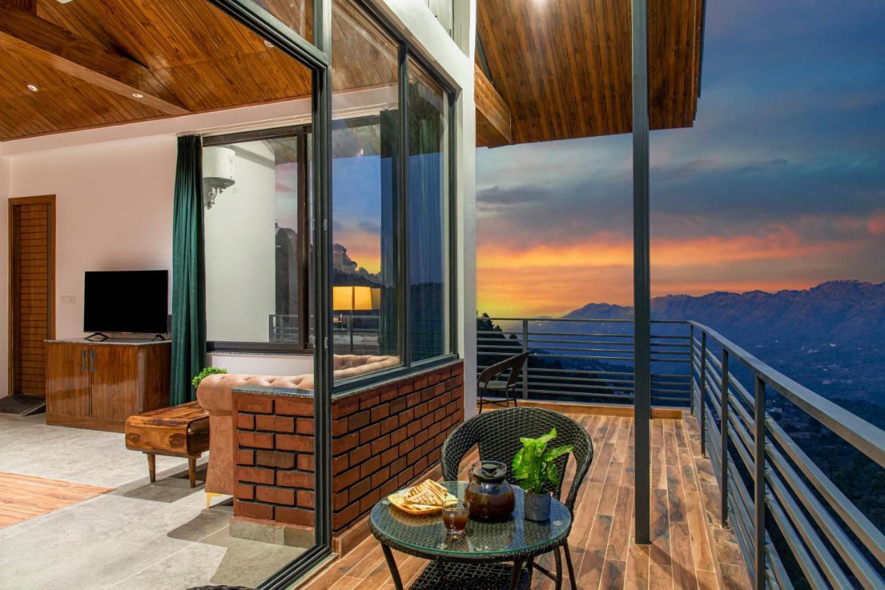 The Hillcrest Paradise Касаули Екстериор снимка