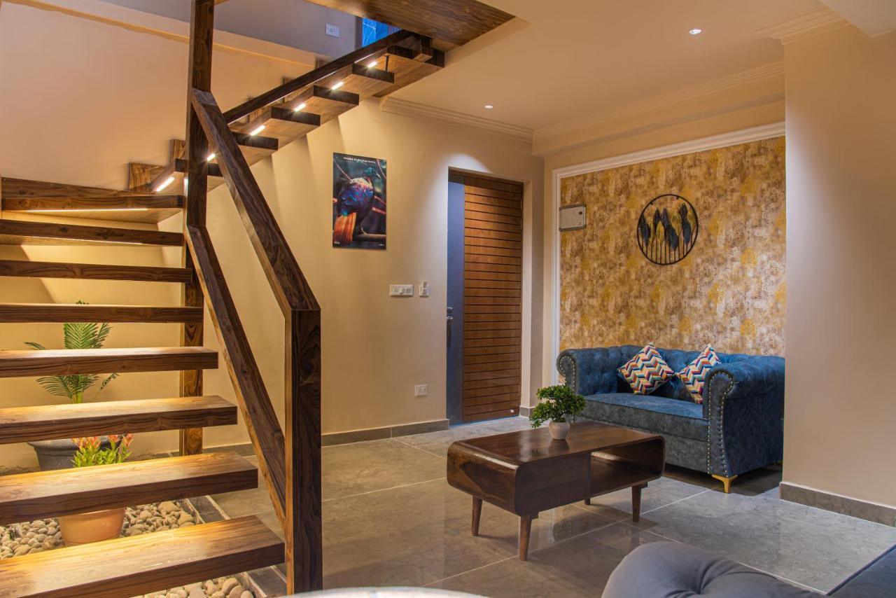 The Hillcrest Paradise Касаули Екстериор снимка