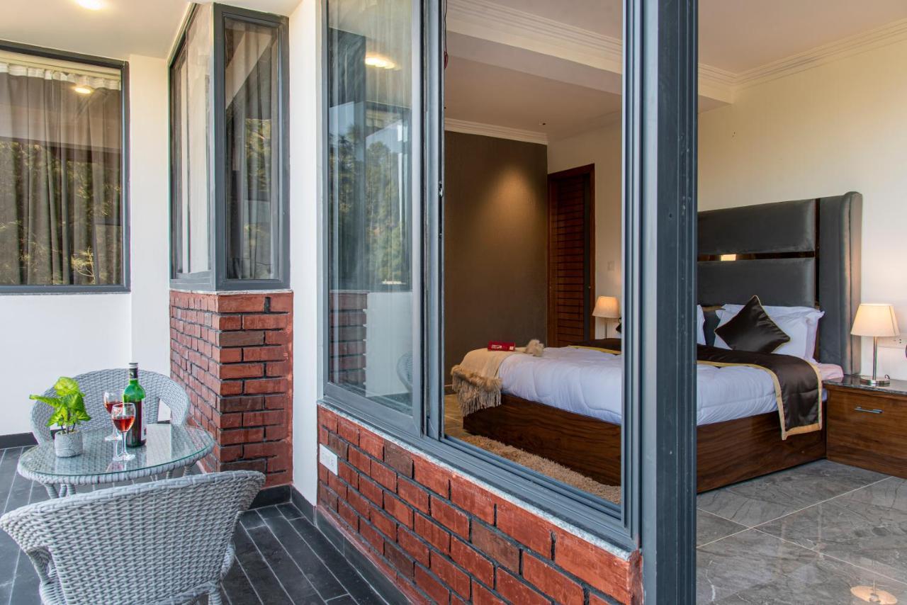 The Hillcrest Paradise Касаули Екстериор снимка