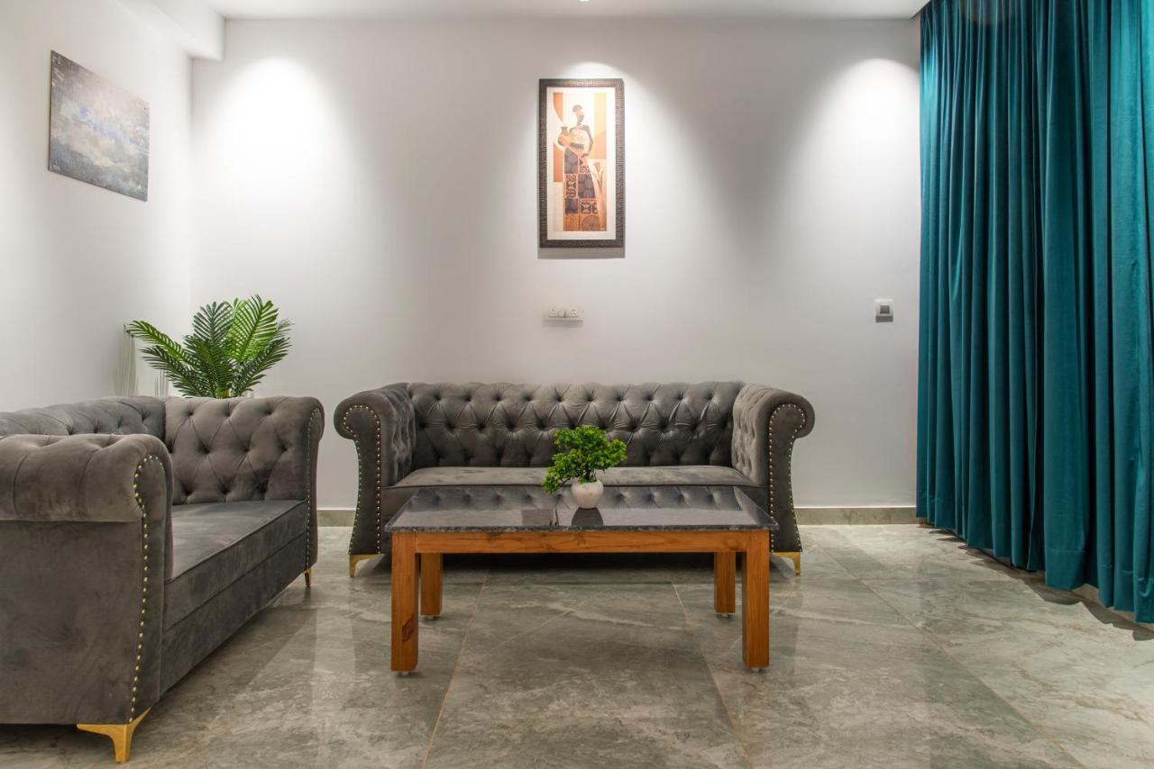 The Hillcrest Paradise Касаули Екстериор снимка